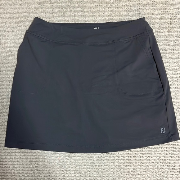 NWT Footjoy Women's Performance Knit Skort Charcoal XL - Picture 1 of 4